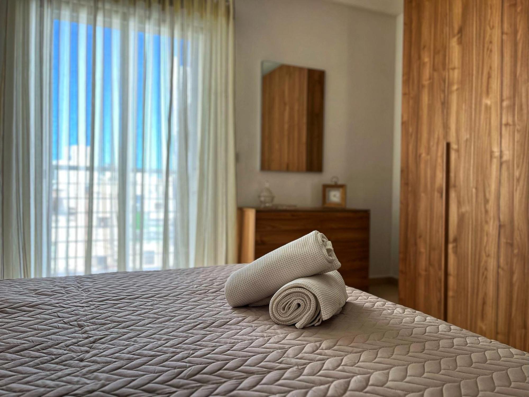 Charming Two Bedroom Apartment Pietà エクステリア 写真